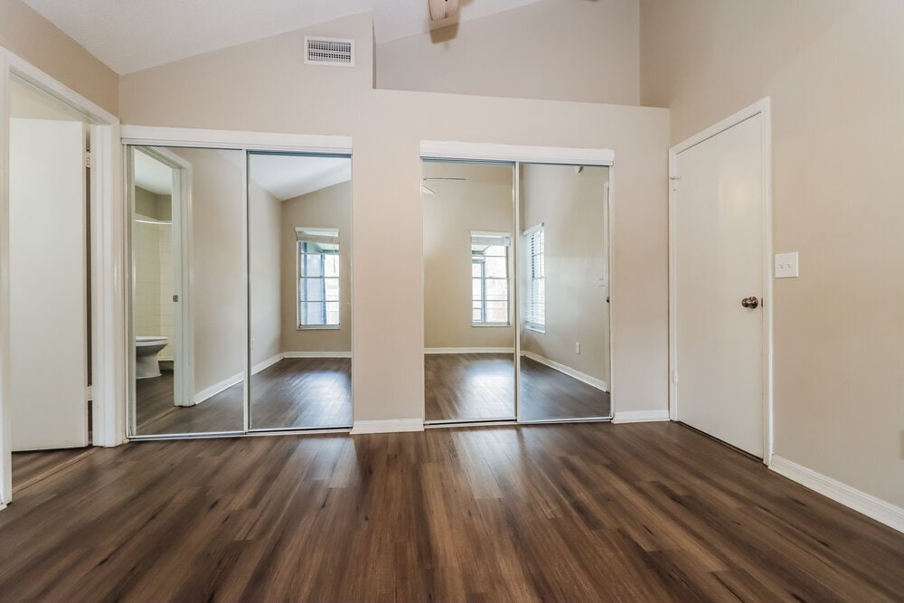 Building Photo - 12832 Dunhill Dr