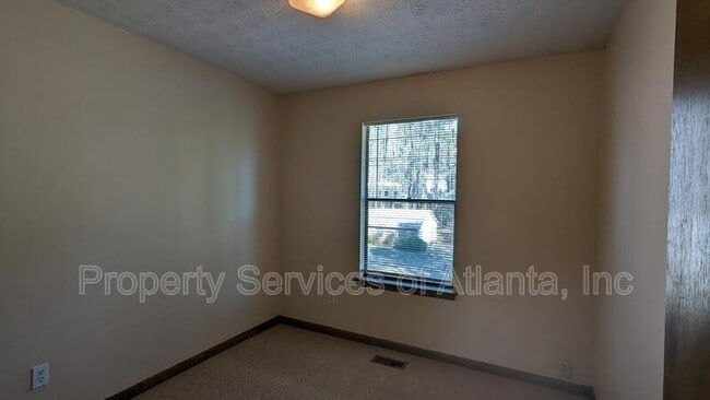 Building Photo - 4341 Old Lake Dr