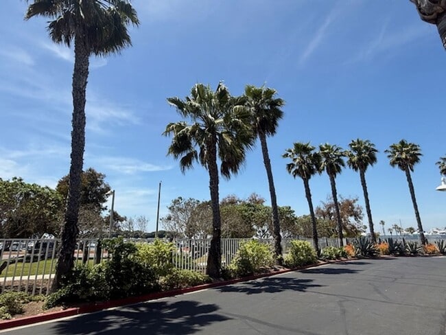 Building Photo - Unique Condo in Huntington Harbor