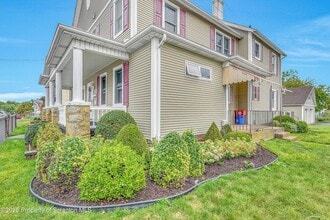 Building Photo - 443 14th Ave