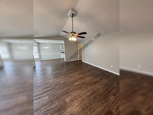 Building Photo - 103 White Wing Way