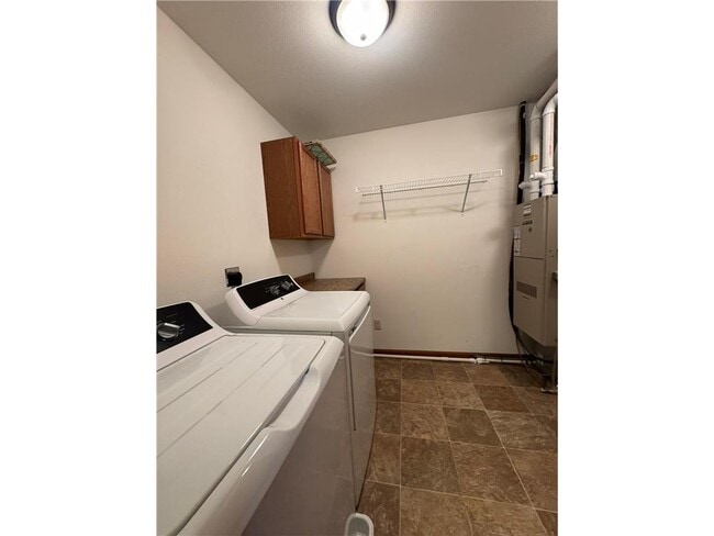 Building Photo - 109 Oriole Path