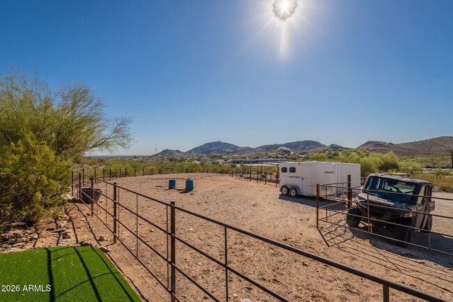 Building Photo - 1902 E Cortez St