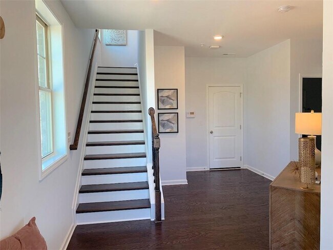 Building Photo - 404 Caravelle Walk