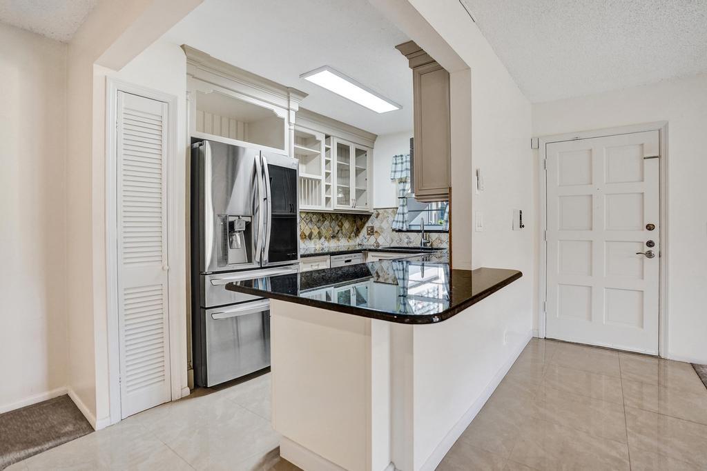 Building Photo - 1050 NW 13th St