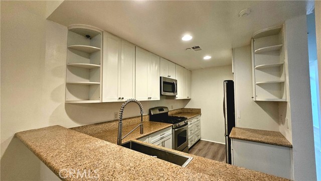 Building Photo - 500 E Del Mar Blvd