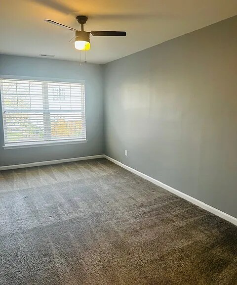 Building Photo - 2201 Raven Rd