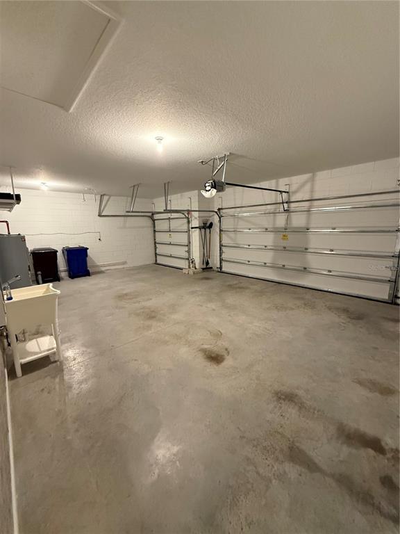 Building Photo - 5593 Western Sun Dr