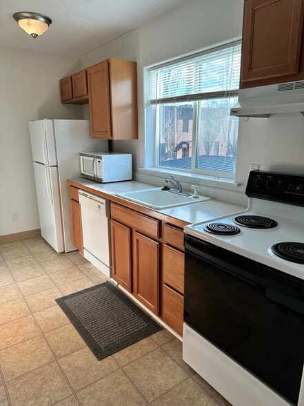 Building Photo - 282 NE 4th St