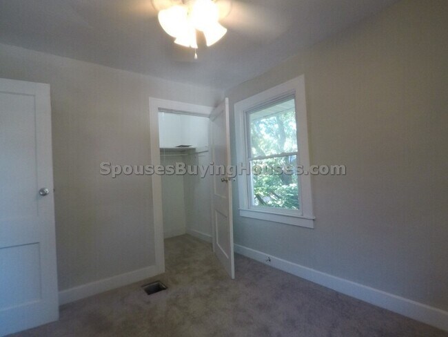 Building Photo - 810 Fairfield Ave