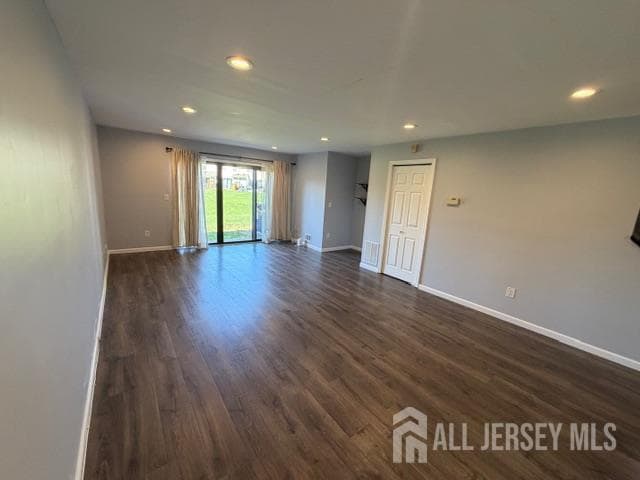 Building Photo - 253 Bromley Pl