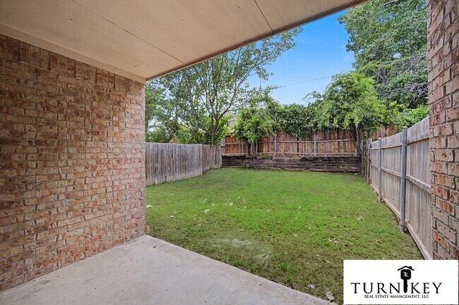 Building Photo - 3124-3126 Cherry Ln