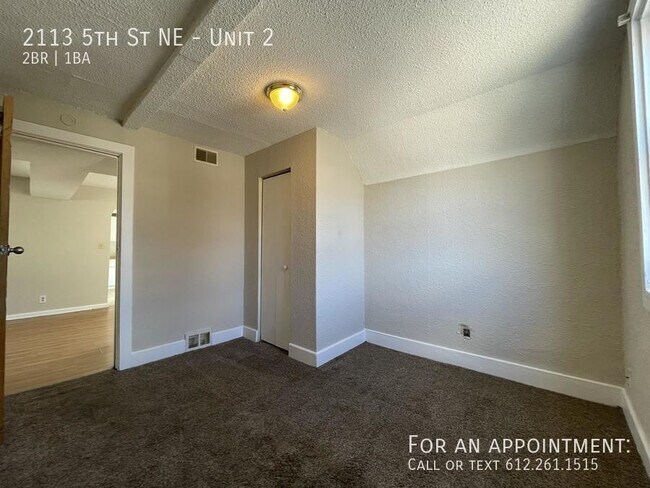 Building Photo - 2113 5th St NE