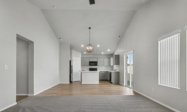 Building Photo - Welcome to this stunning 4-bedroom, 2-bathroom home located in the vibrant community of Caldwell,...