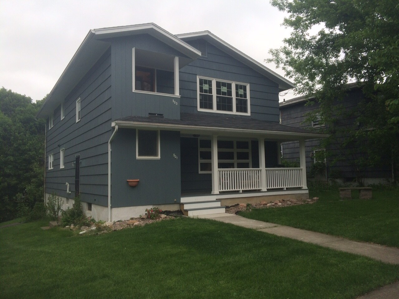 Building Photo - 301 Roosevelt Ave