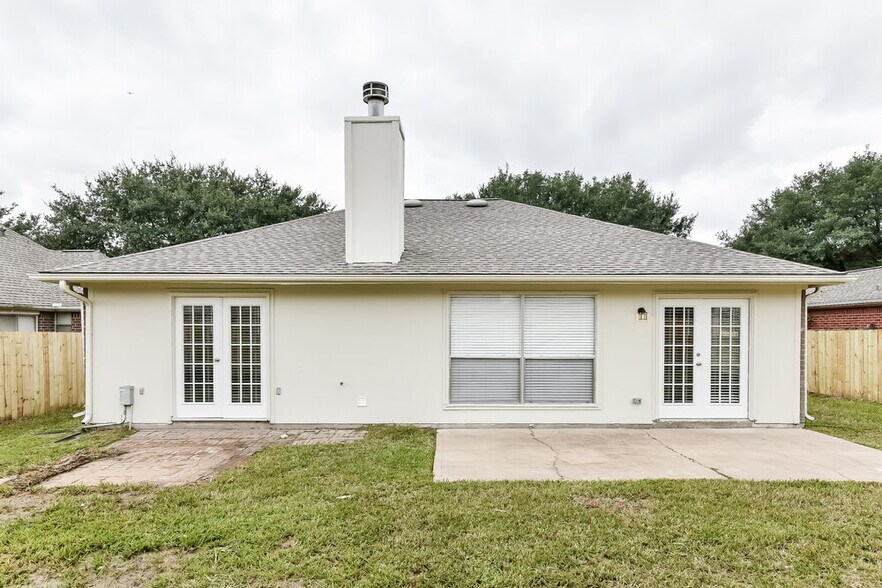 Building Photo - 3122 Rainpark Ln