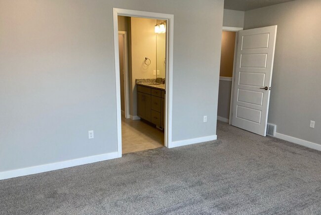 Building Photo - Lehi townhome for rent!