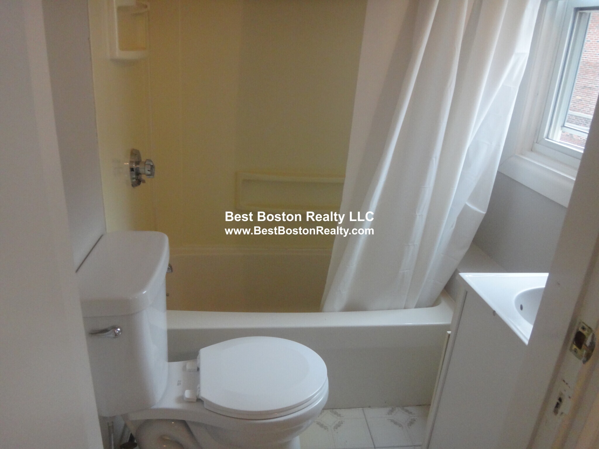 Building Photo - 20 JFK St. Unit 7