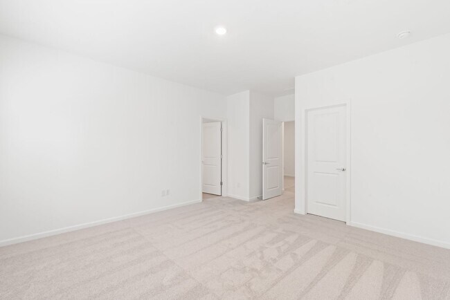 Building Photo - 302 Silver Fleet Dr