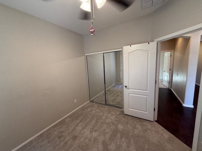 Building Photo - This is a great home located in Seville