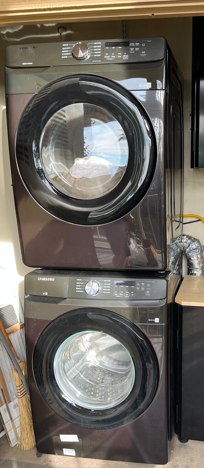 Building Photo - 7349 Calle Cristobal