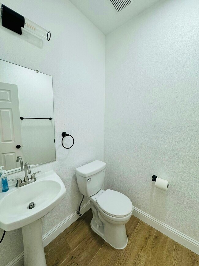 Building Photo - 5368 Rockrose Way
