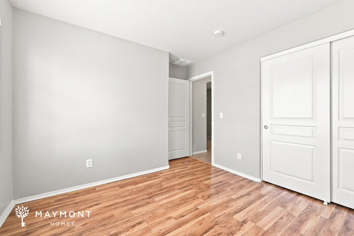 Building Photo - 12939 N 147th Ln