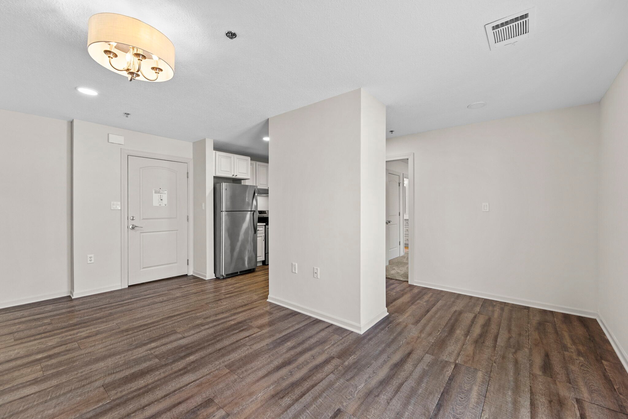 Building Photo - 2900 NE Kendallwood Pkwy