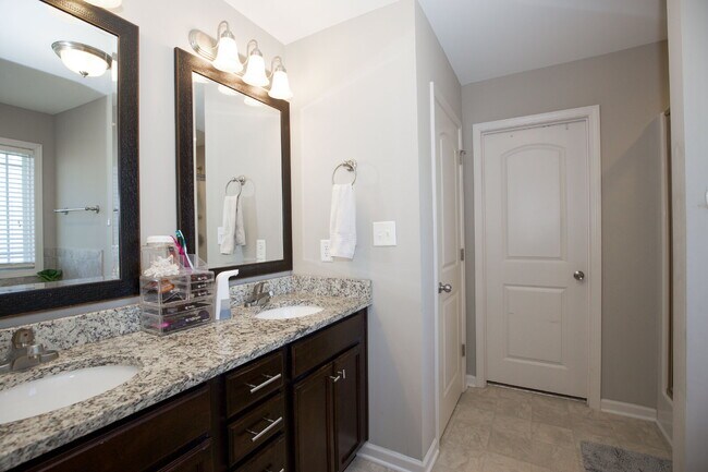 Building Photo - 3028 Helmsman Dr