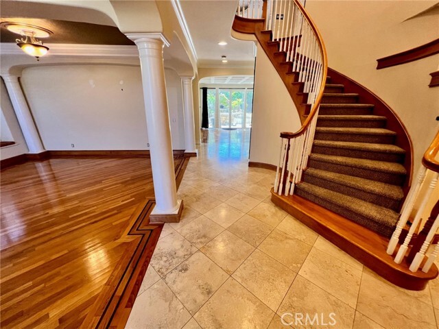 Building Photo - 224 Cll De Madrid