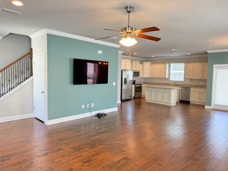 Building Photo - 163 Mosaic Oaks Cir