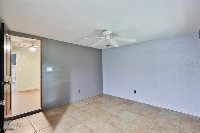 Building Photo - 609 Sunset Dr