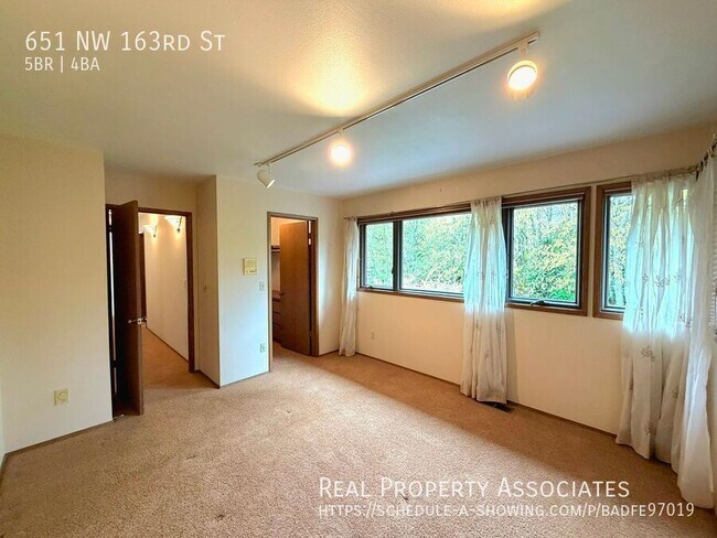 Building Photo - 651 NW 163rd St