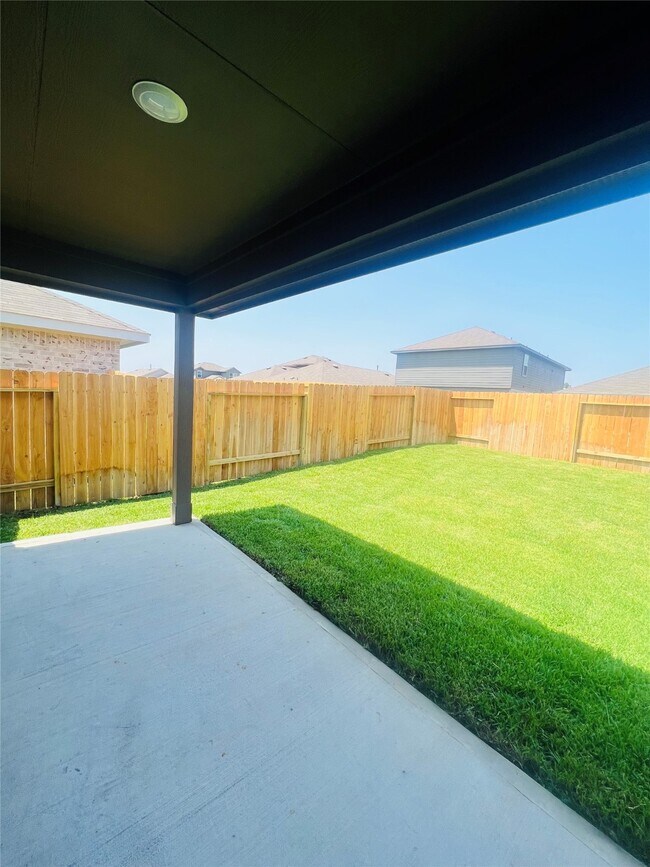 Building Photo - 5211 Mossdale Blf Ln