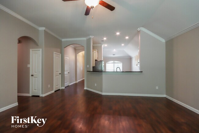 Building Photo - 3024 Golden Current Ln