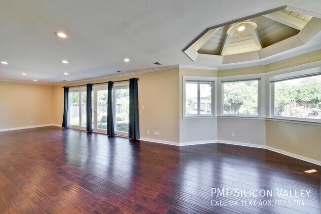 Building Photo - Amazing Cupertino Home!