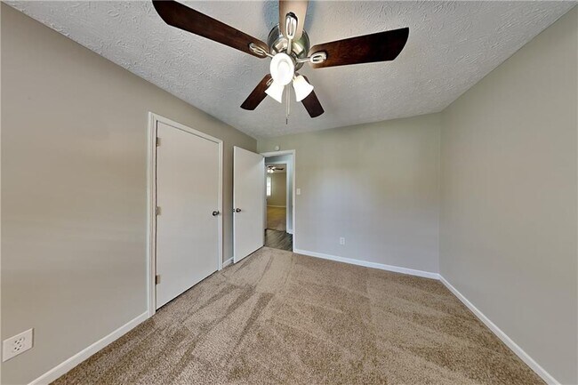 Building Photo - 4019 River Rock Way