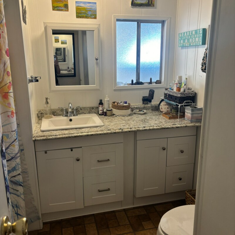 Building Photo - 800 W Apache Trail