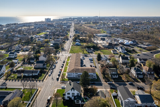 Aerial Photo - 240 LB Elmwood