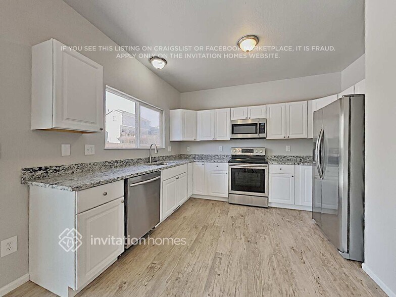 Building Photo - 6428 Elsinore Dr