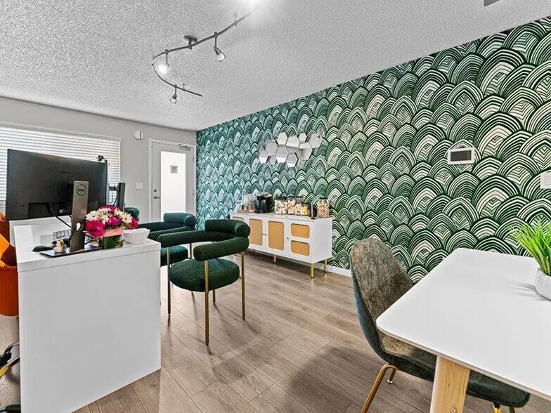 Primary Photo - Peaks at the Park