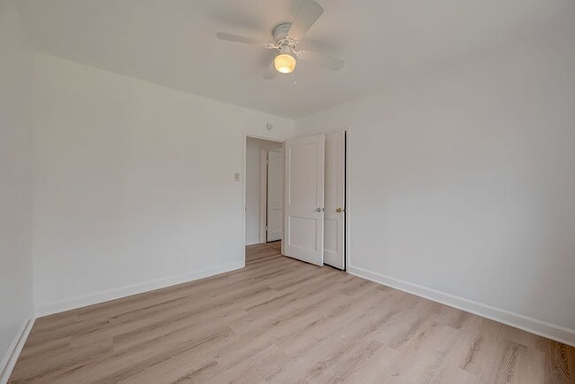 Building Photo - For Lease | 3 Bed, 1 Bath | 1,199 Sq Ft | ...