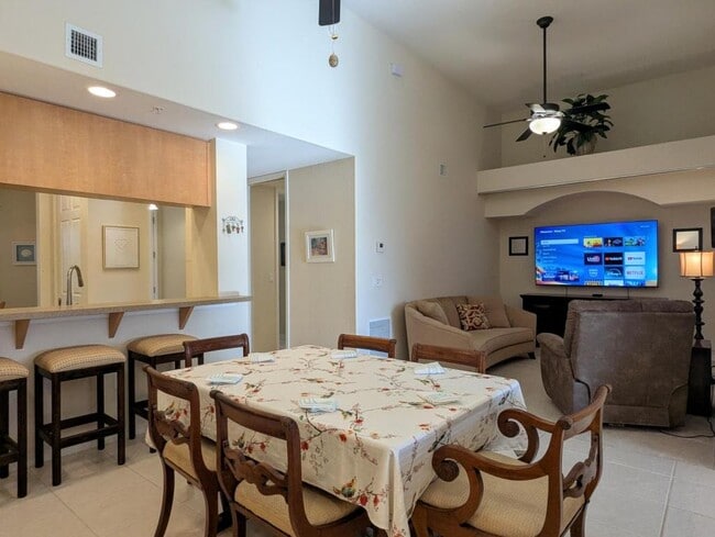 Building Photo - 1129 Van Loon Commons Cir
