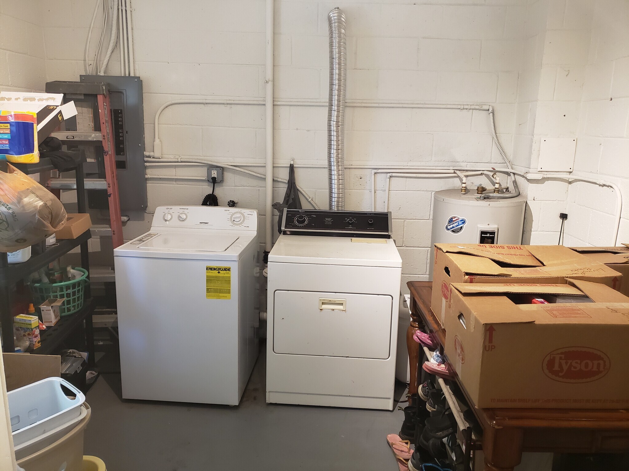 Building Photo - 1001 Shelby Dr