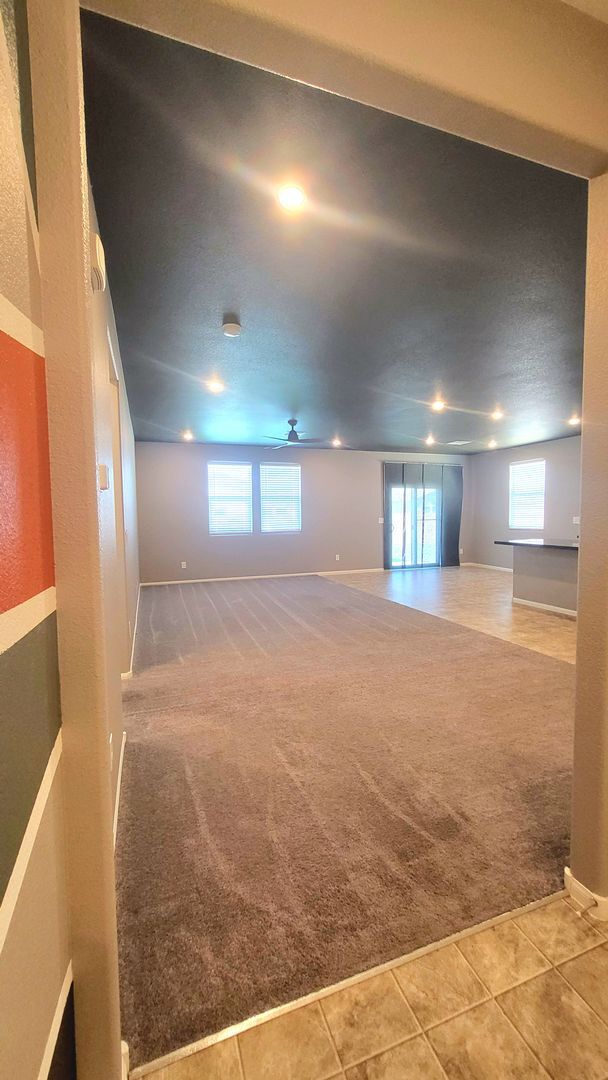 Building Photo - TESORA PAHRUMP - E. Summit Avenue