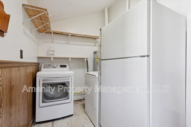 Building Photo - 21 Mansford Dr