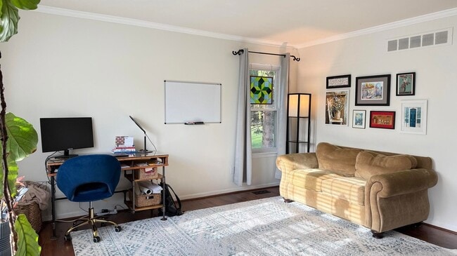 Building Photo - 44432 James Ct