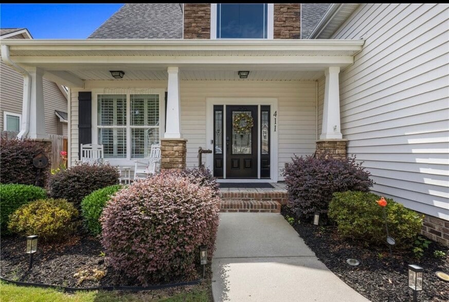 Building Photo - 411 W Sundance Dr