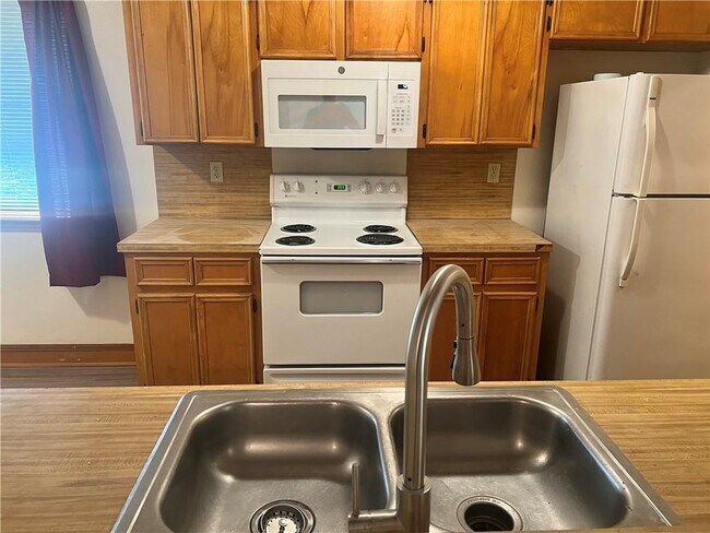 Building Photo - 103 S Kaupo Dr