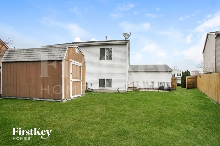 Building Photo - 1007 Haltonia Dr